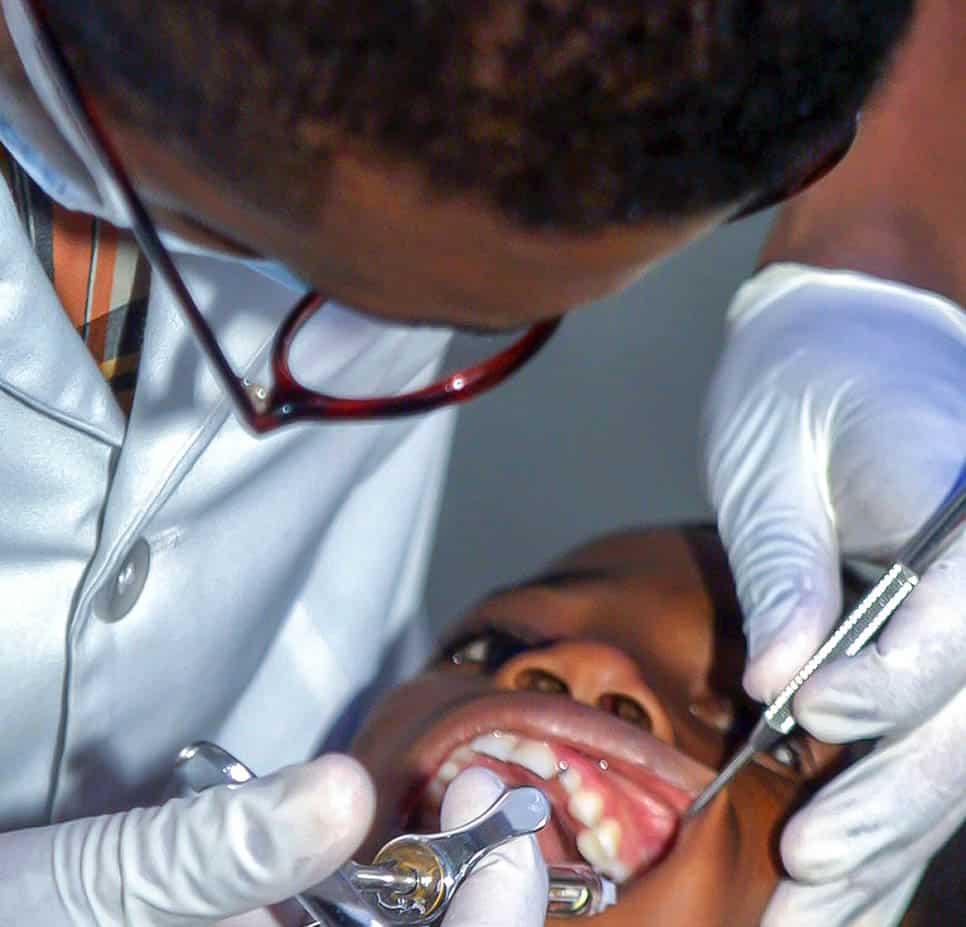 Fast and effective 1-hour teeth whitening service for instant results Wellingborough